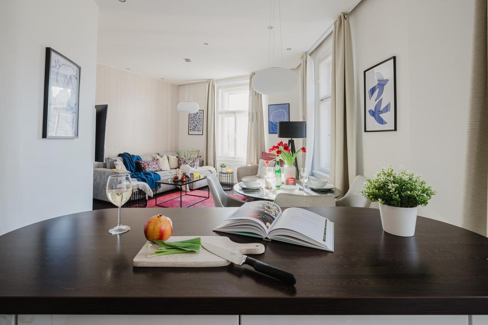 Prague Days - Stylish Apartment - Netflix - Hip District Екстер'єр фото